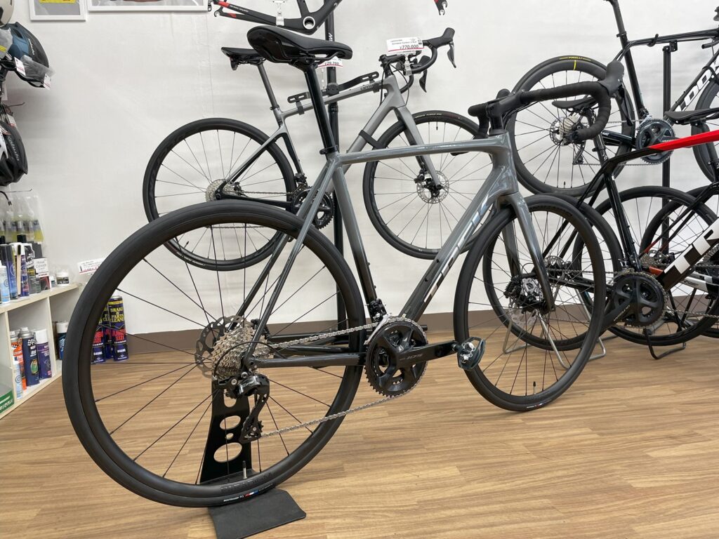 TREK_Emonda_ALR_5_Grey_Fade