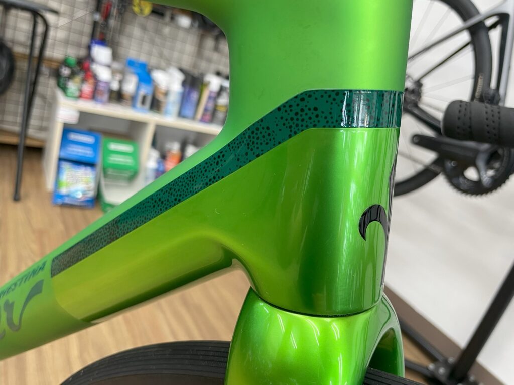 Wilier_ VERTICALE_SLR_ HULK_GREEN_2024