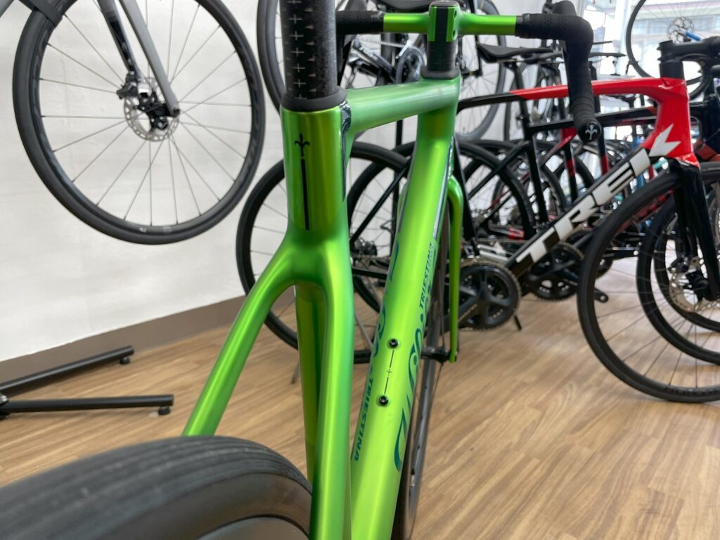 Wilier_ VERTICALE_SLR_ HULK_GREEN_2024