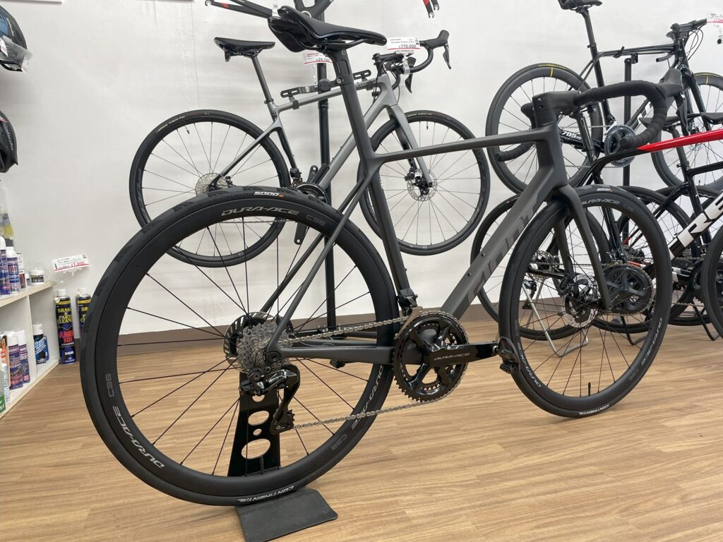 GIANT 第10世代 TCR Advanced SL x R9200系DURA ACE をご注文いただき 