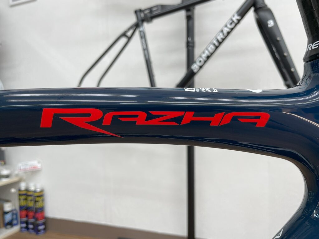 PINARELLO_RAZHA_B364_ANTWERP_BLUE_ショップオリジナル仕様_105Disc