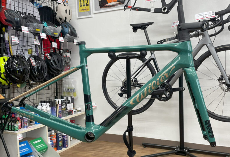 Wilier_GARDA_G42GREEN_GOLD