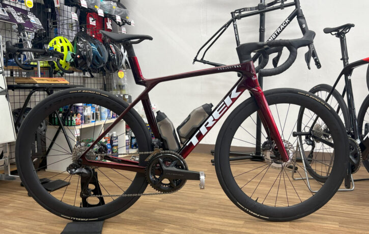 TREK_Madone_Gen8_Carbon_Red_Smoke