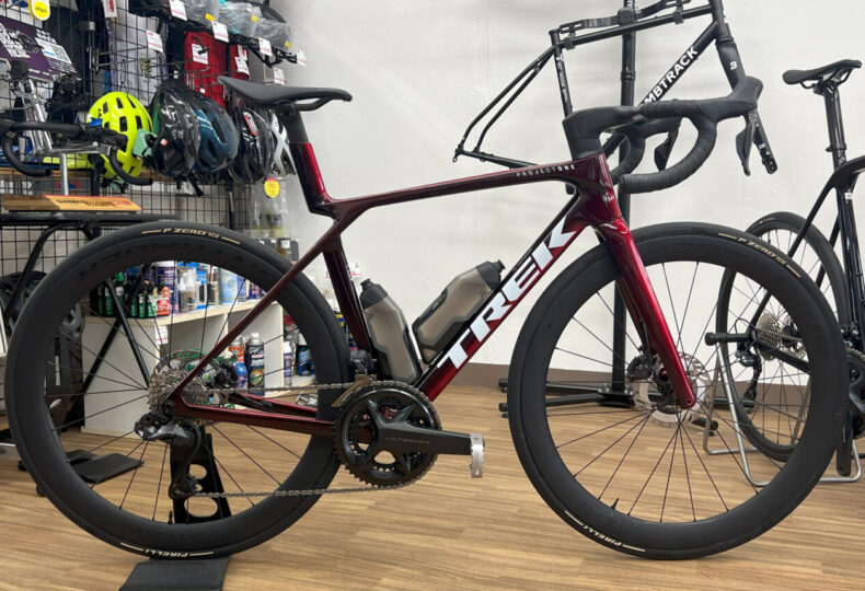 TREK_Madone_Gen8_Carbon_Red_Smoke