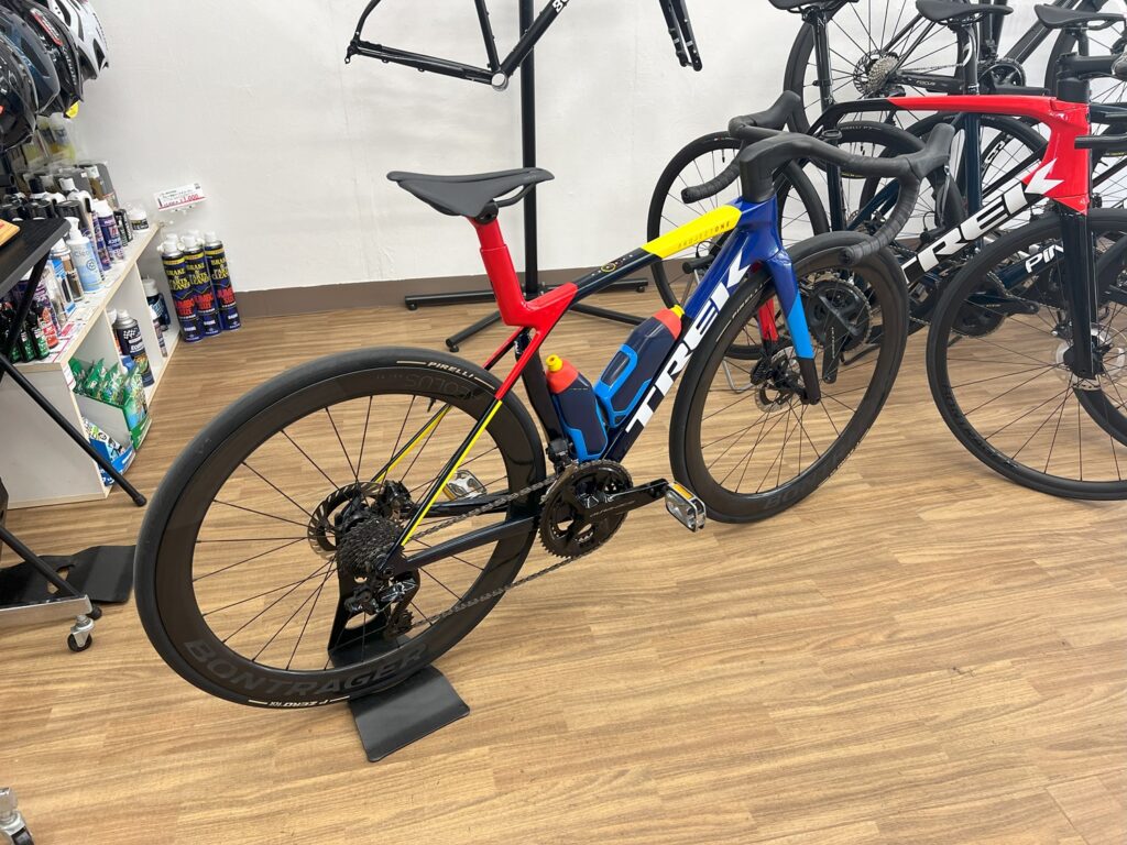 TREK_Madone_Gen8_Team_Replica