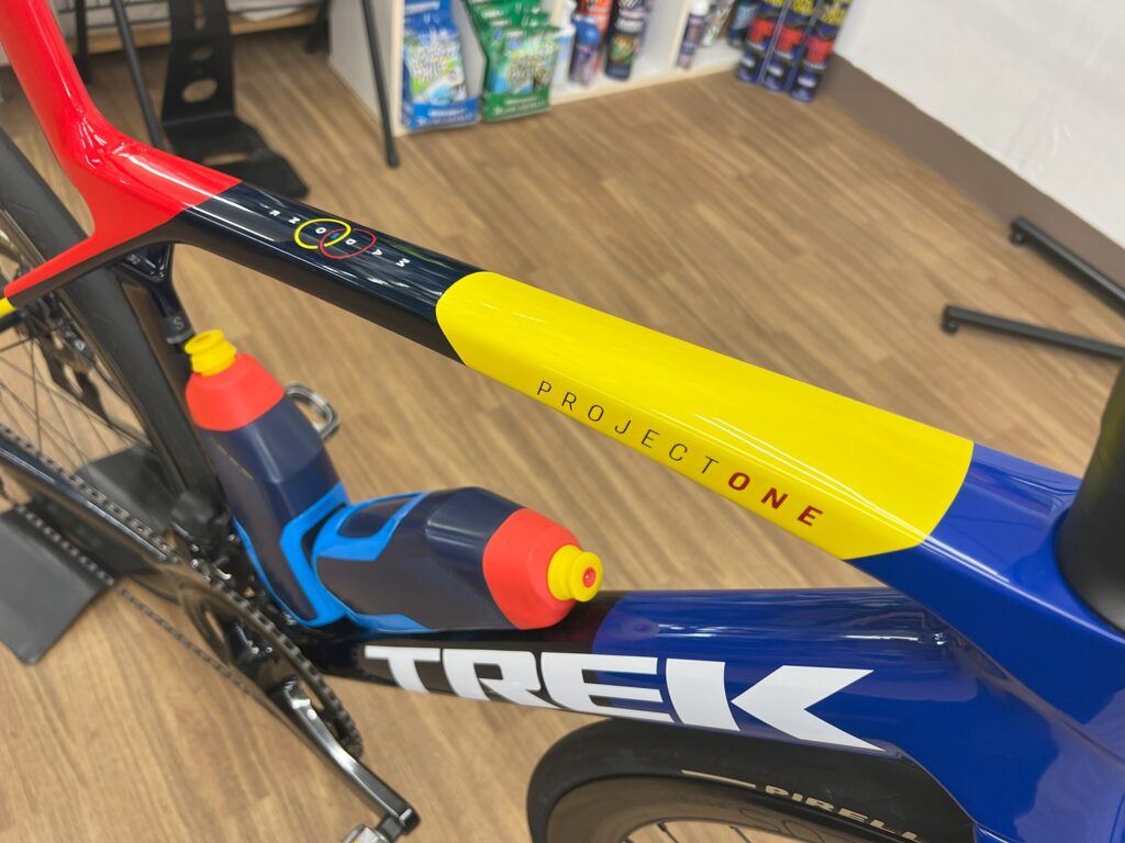 TREK_Madone_Gen8_Team_Replica