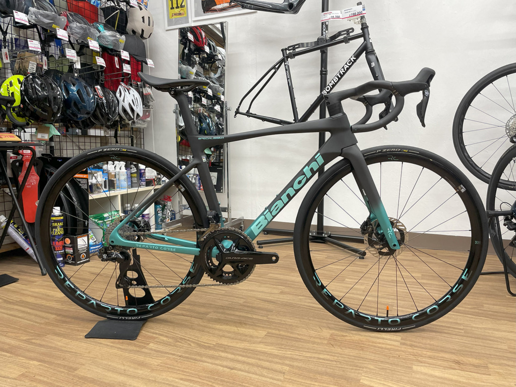 Bianchi_SPECIALISSIMA_RC_DURA-ACE_Di2_12sp_YTB42W