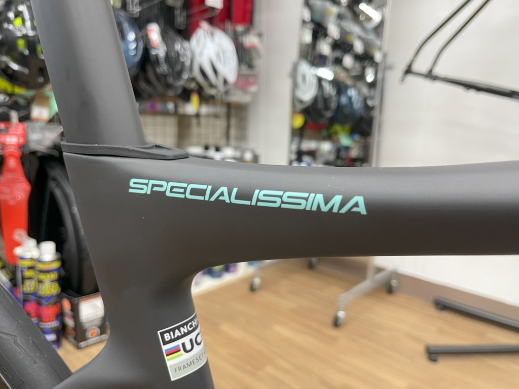 Bianchi_SPECIALISSIMA_RC_DURA-ACE_Di2_12sp_YTB42W