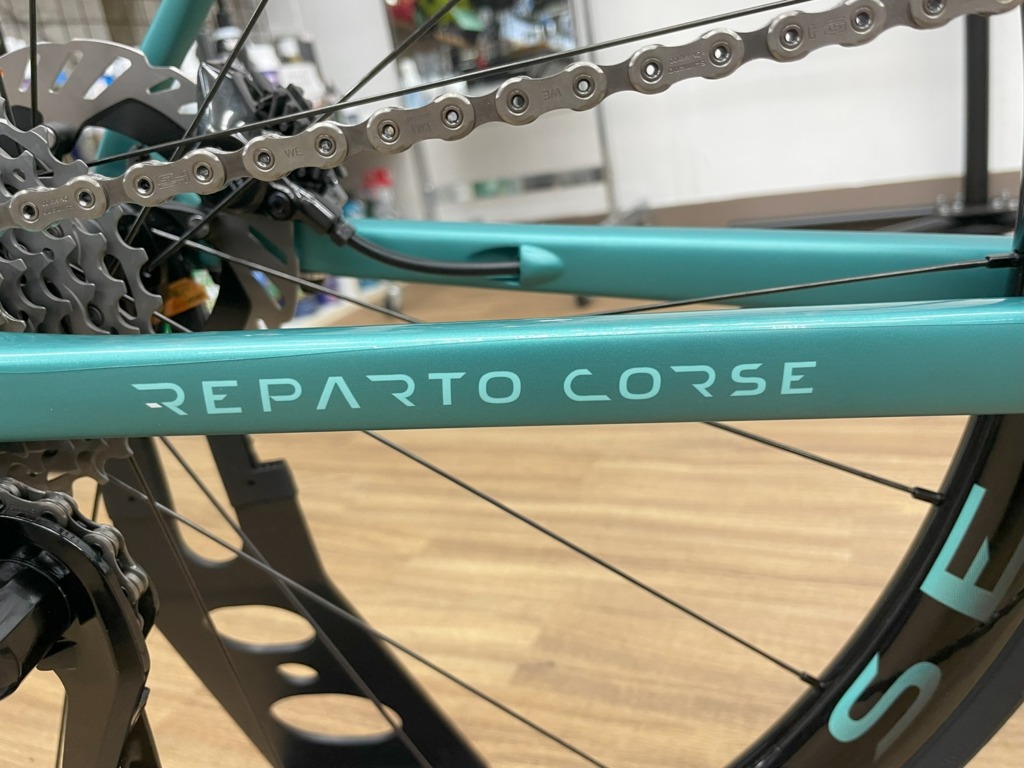 Bianchi_SPECIALISSIMA_RC_DURA-ACE_Di2_12sp_YTB42W