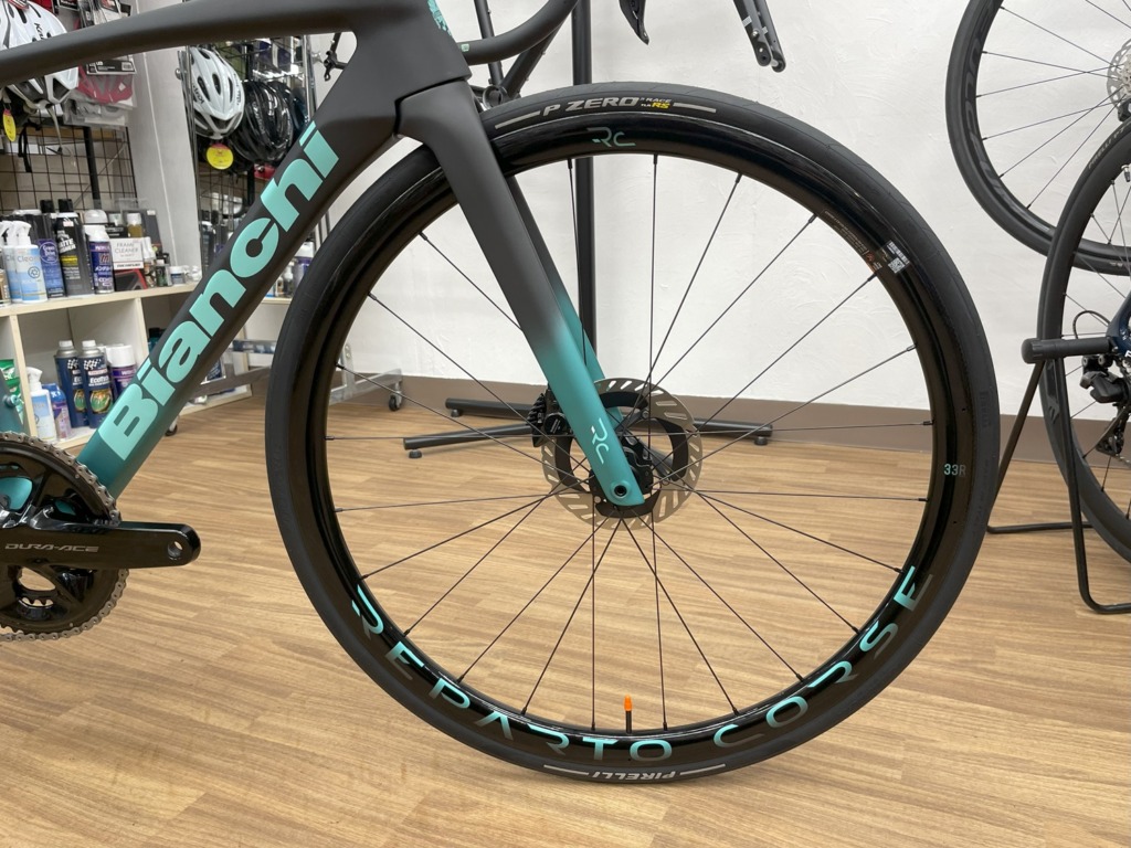 Bianchi_SPECIALISSIMA_RC_DURA-ACE_Di2_12sp_YTB42W