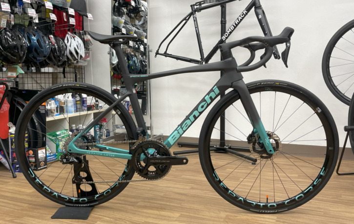 Bianchi_SPECIALISSIMA_RC_DURA-ACE_Di2_12sp_YTB42W