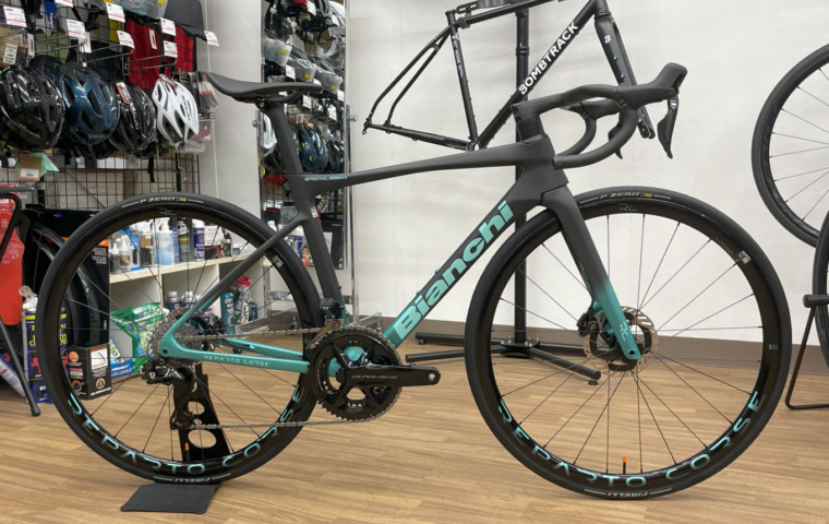 Bianchi_SPECIALISSIMA_RC_DURA-ACE_Di2_12sp_YTB42W