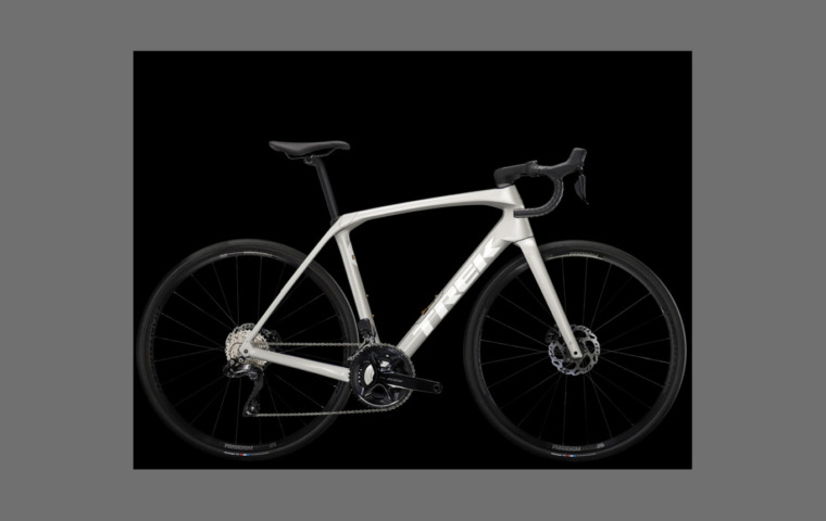 TREK_Domane_SL6_Gen4_LunarSilver_top