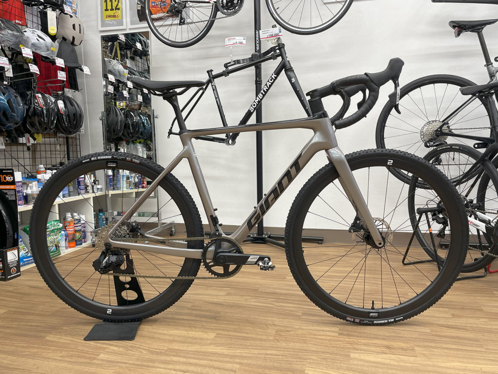 GIANT TCX Advanced Pro 1 を組みました！ – スポーツサイクル ウエキ 