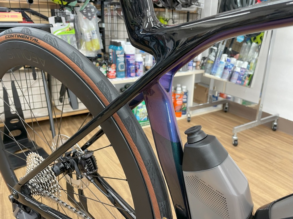 TREK_MADONE_SL_7_Gen8_DarkStar