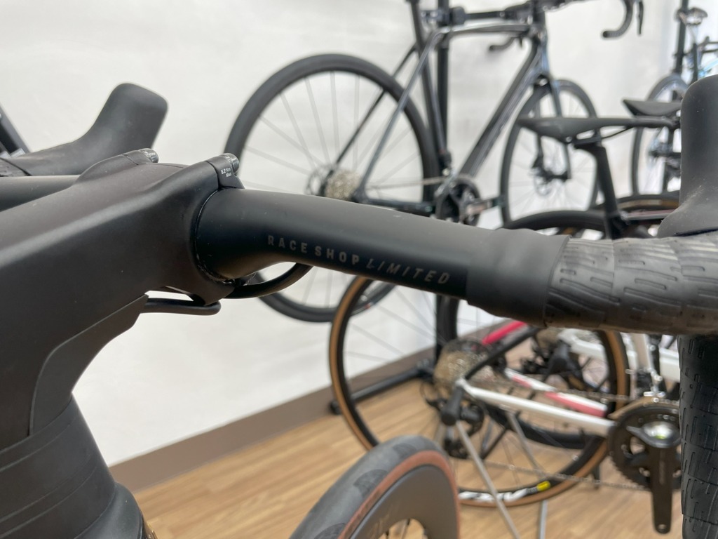 TREK_MADONE_SL_7_Gen8_DarkStar