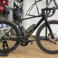 TREK_MADONE_SL_7_Gen8_DarkStar