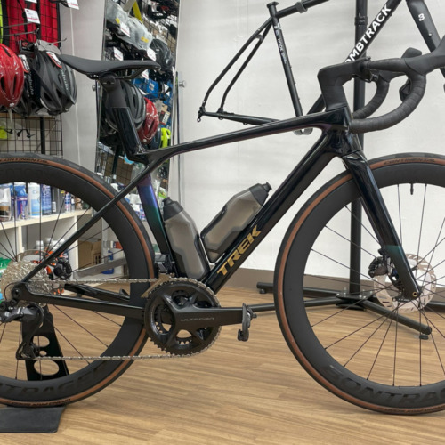 TREK_MADONE_SL_7_Gen8_DarkStar