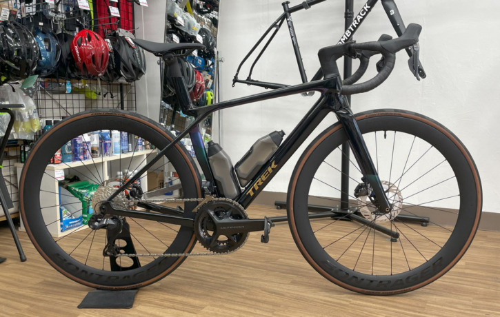 TREK_MADONE_SL_7_Gen8_DarkStar