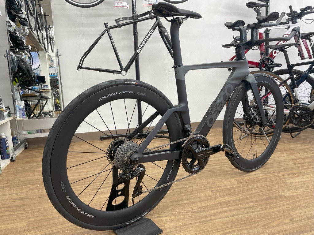 CEEPO_KATANA_2025_Glay-Black