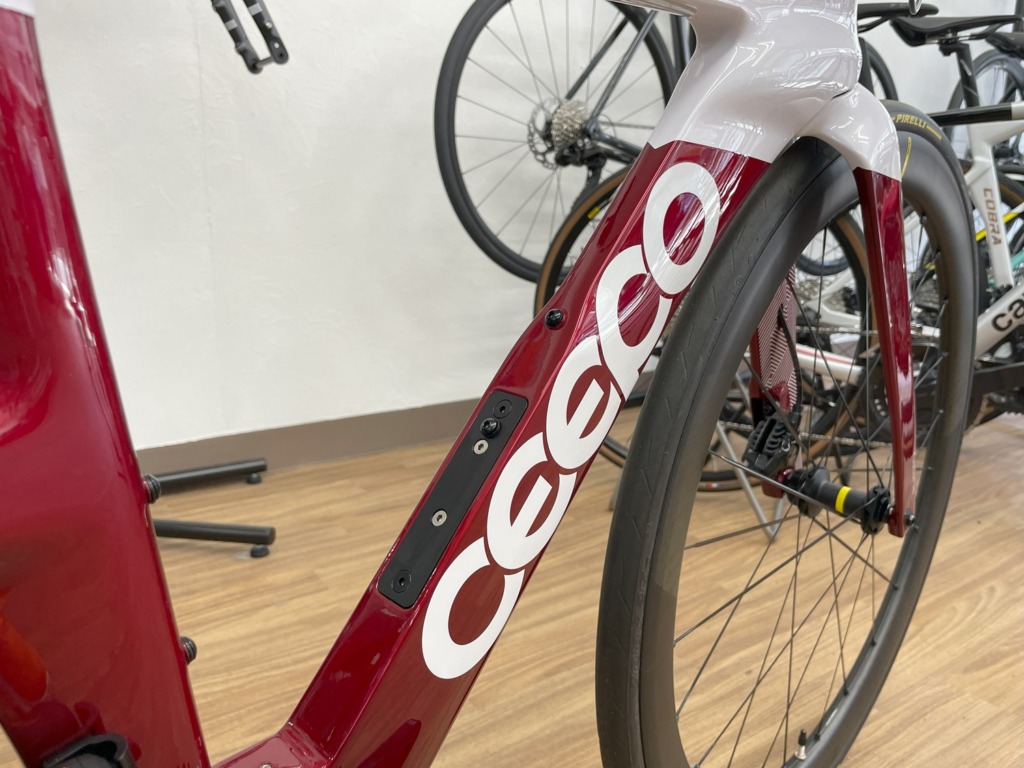 CEEPO_Katana_2025_Candy-Red_White