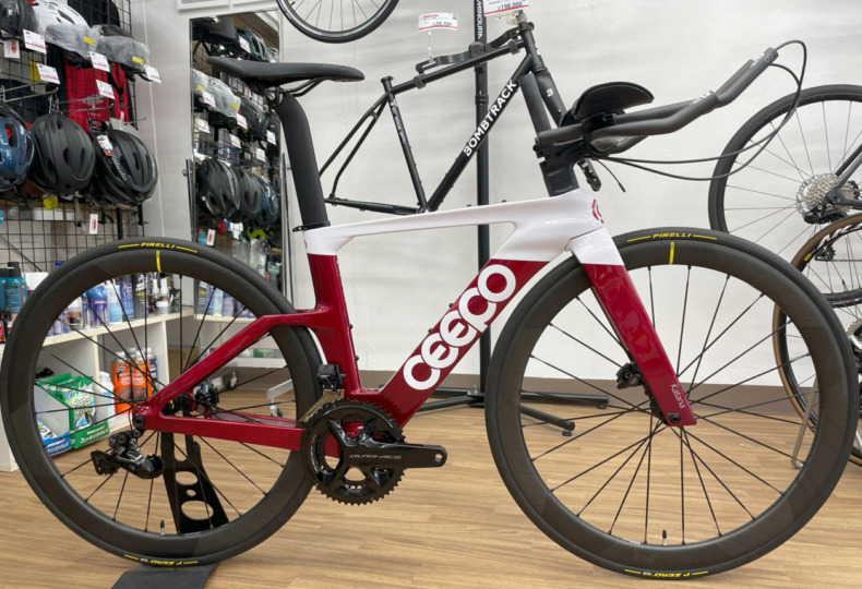 CEEPO_Katana_2025_Candy-Red_White