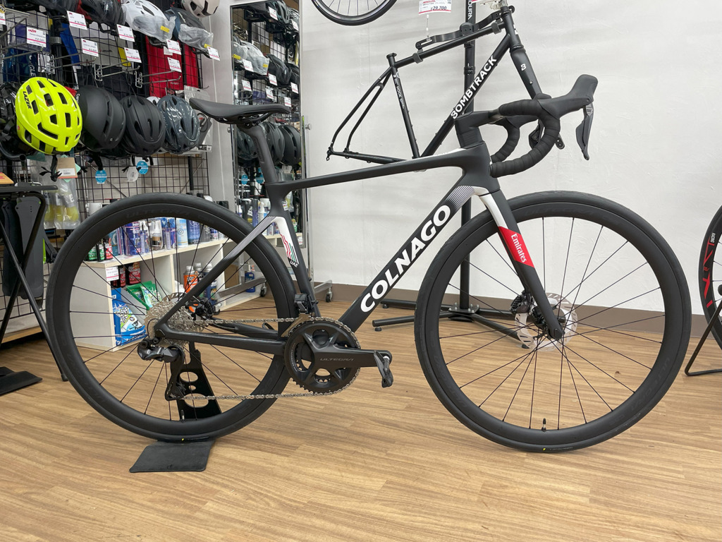 COLNAGO_V4Rs_UAE_ULTEGRA_Di2_UAE_Team_Emirates