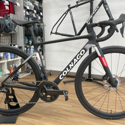 COLNAGO_V4Rs_UAE_ULTEGRA_Di2_UAE_Team_Emirates