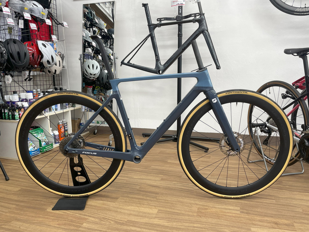 FOCUS_IZALCO_MAX_2025_フレームセット_blue
