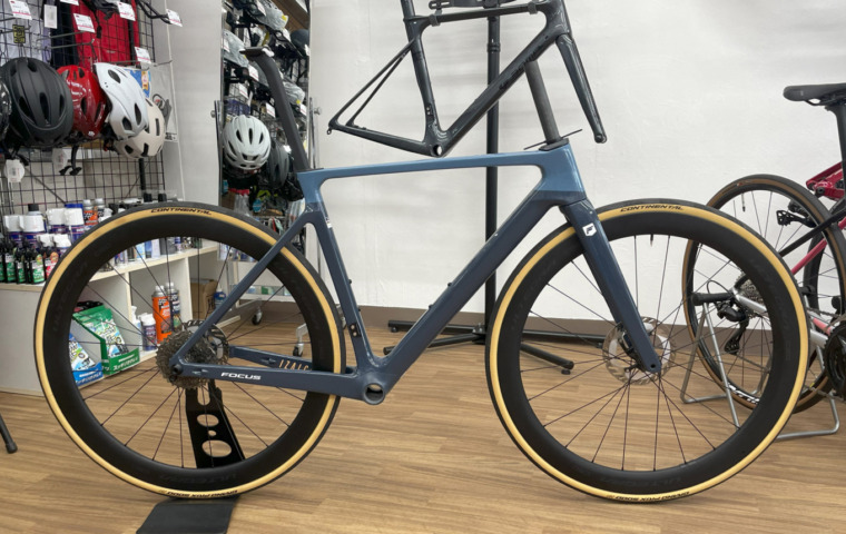 FOCUS_IZALCO_MAX_2025_フレームセット_blue
