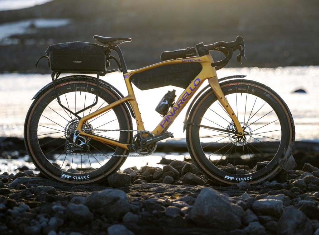 PINARELLO_Gallery_1664x1227_GREVIL_F9_My26_005