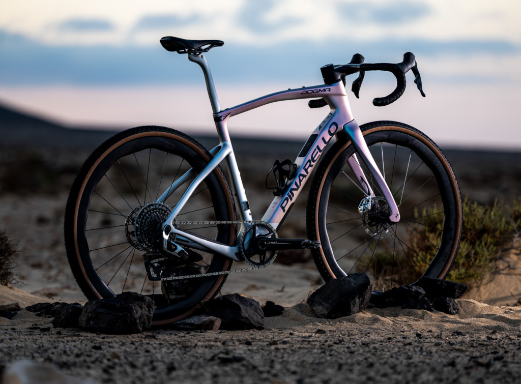 PINARELLO_DOGMA_GR_2025_