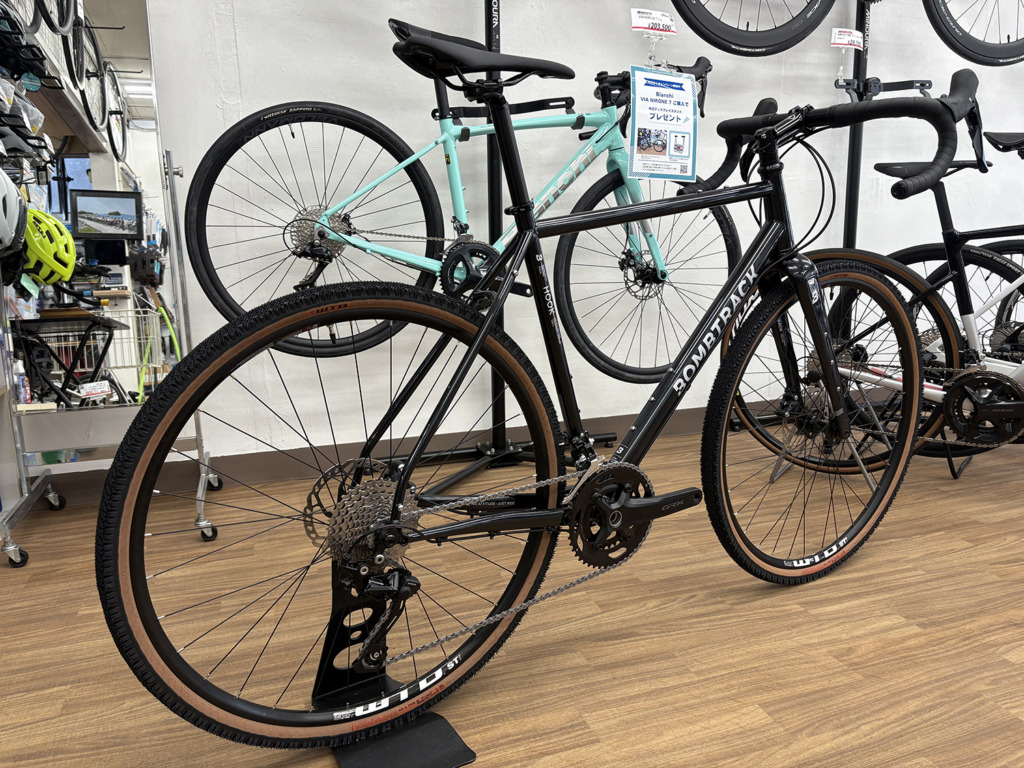 BOMBTRACK_HOOK_GRX_10s_完成車_BLACK