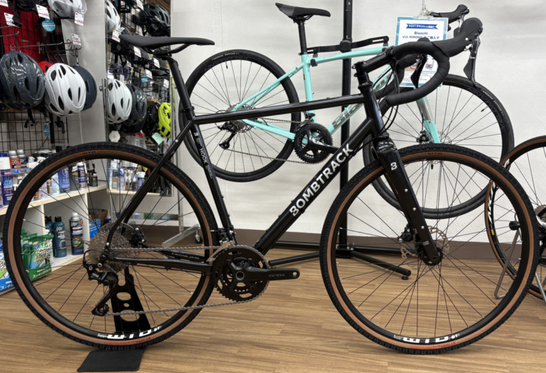 BOMBTRACK_HOOK_GRX_10s_完成車_BLACK