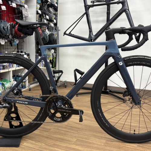 FOCUS_IZALCO_MAX_R8170_blue