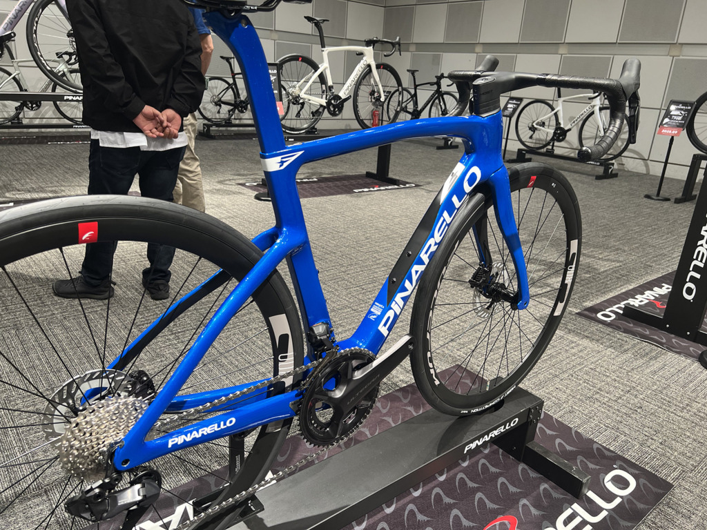 PINARELLO_NEW_F7_H212_VICTORIA_BLUE_SHINY