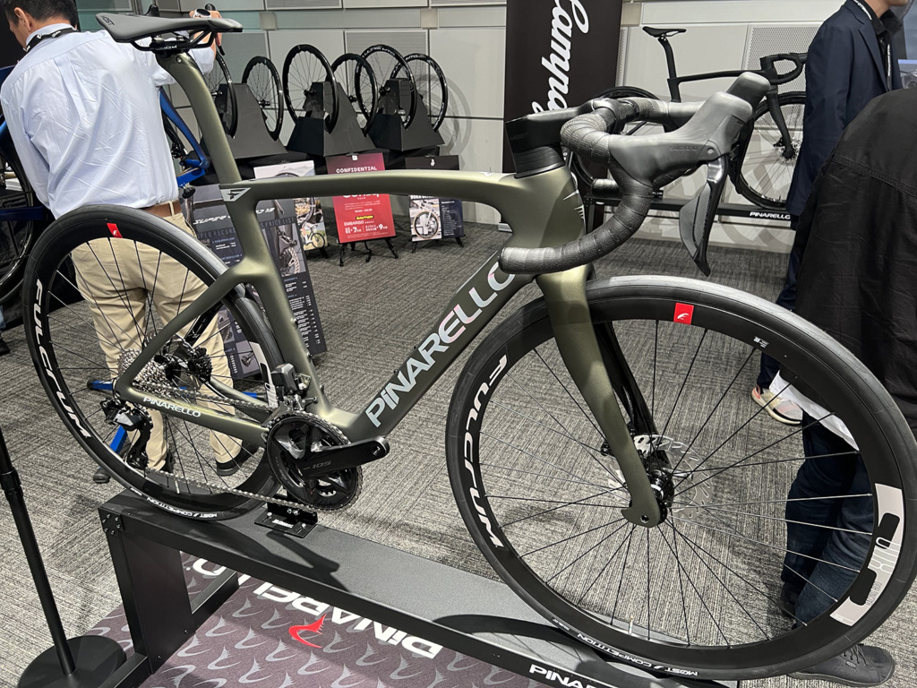 PINARELLO_NEW_F5_H220_ETNA_BLACK_MATT