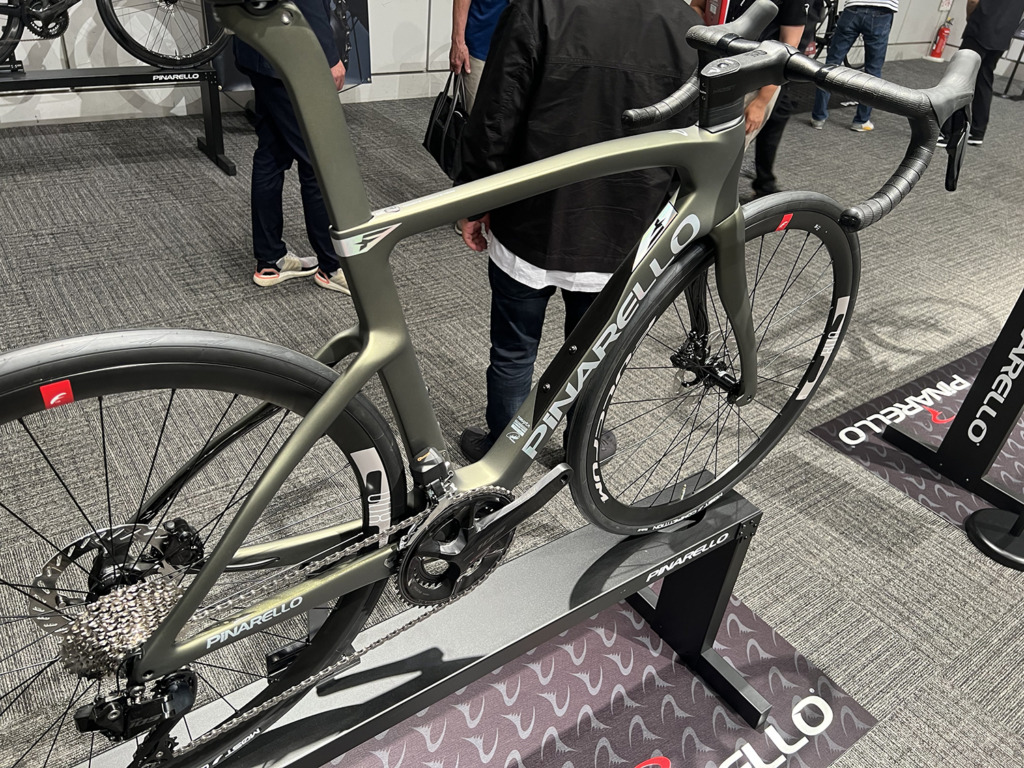 PINARELLO_NEW_F5_H220_ETNA_BLACK_MATT