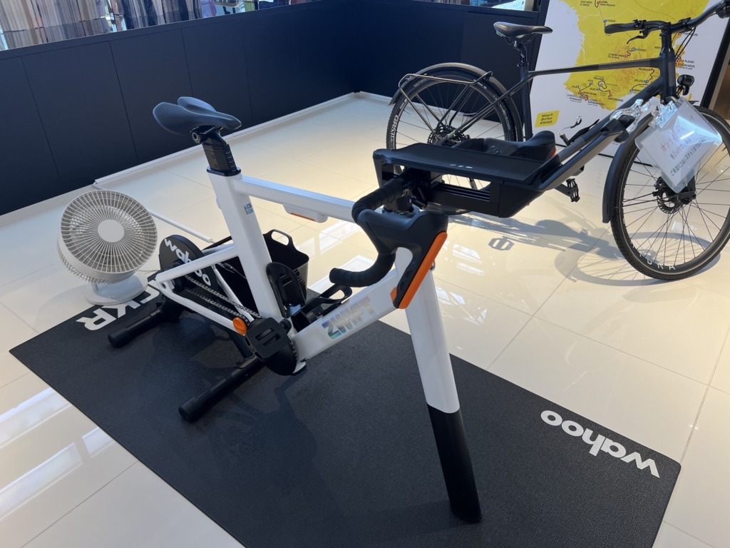 Wahoo_ZWIFT_RIDE_with_KICKR_CORE_2