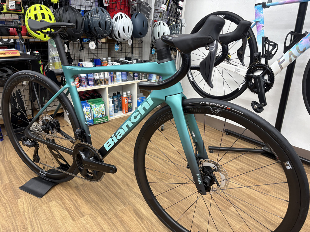 Bianchi_Specialissima_PRO_ULT_Di2_ガラスの鎧