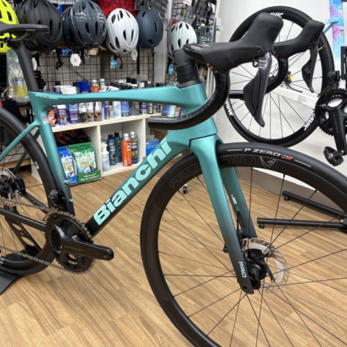Bianchi_Specialissima_PRO_ULT_Di2_ガラスの鎧