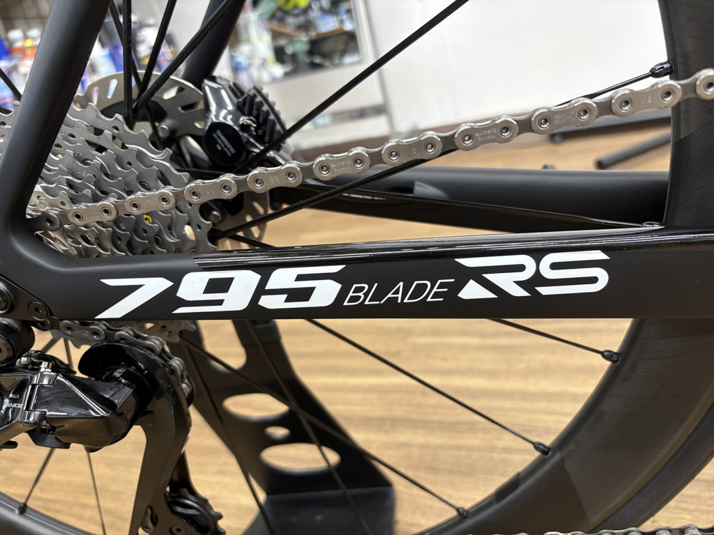 LOOK_795_BLADE2_RS_アイコニックR9270組