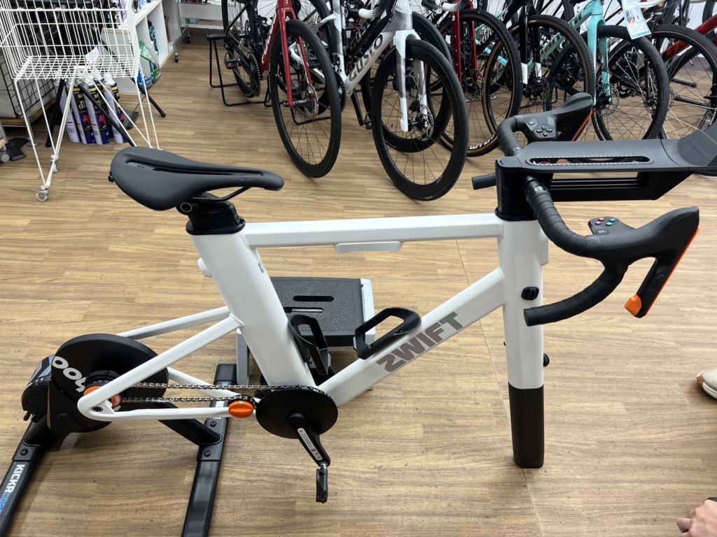 Wahoo_ZWIFT_RIDE_with_KICKR_CORE_2