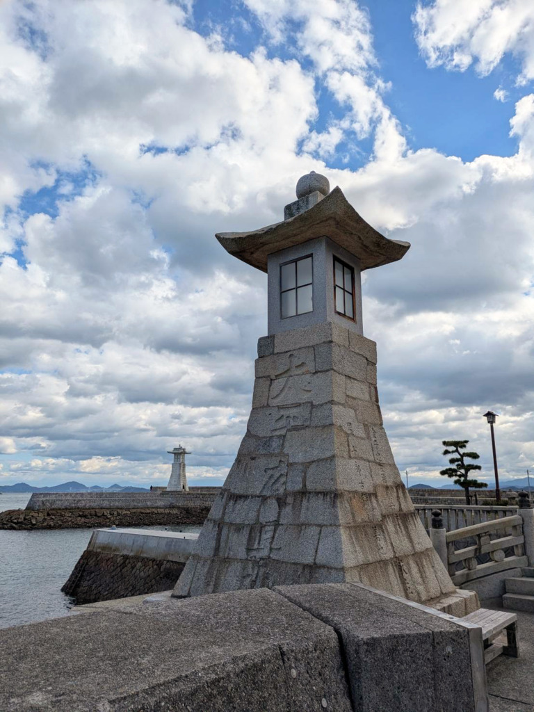 20251103_ゆるめライド_とびしま海道_御手洗_石の高燈篭