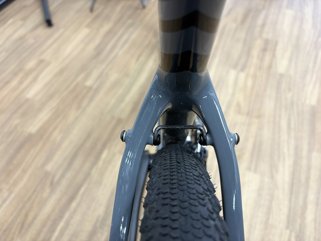 BOMA_UT_UDcarbon_gray