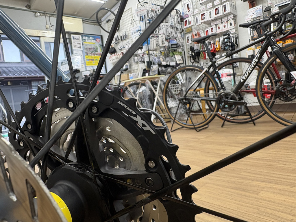 BOMBTRACK_HOOK_EXT_custom