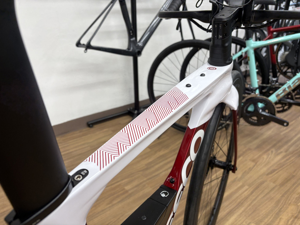 CEEPO_Katana_Dura-Ace_2025_Candy-Red_White