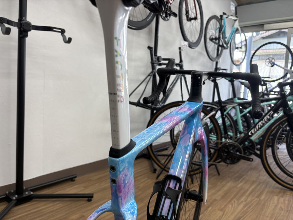 FACTOR_OSTRO_VAM_2.0_R8270_Water_colour