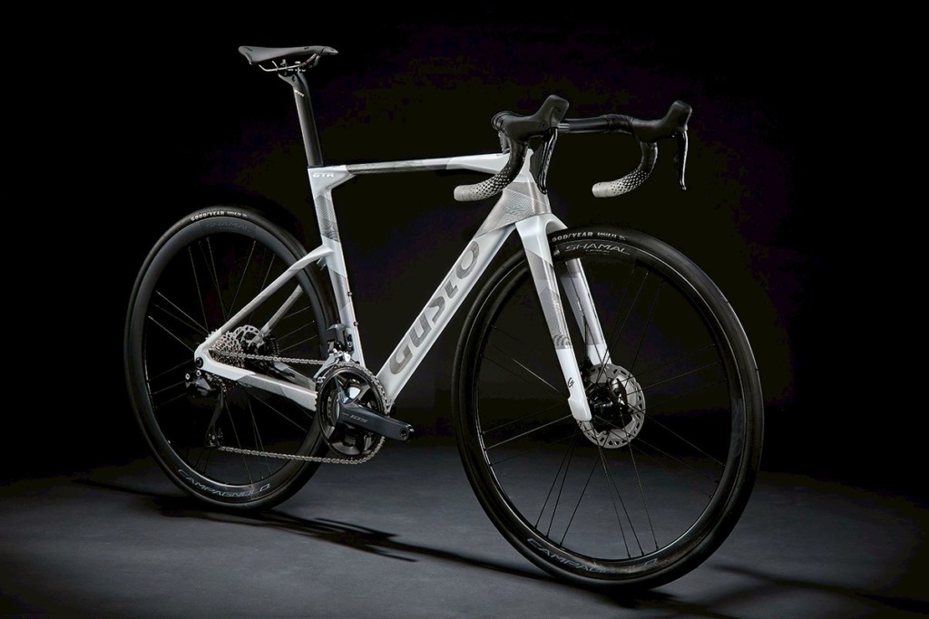 GUSTO_GTR_PEAL-WHITE