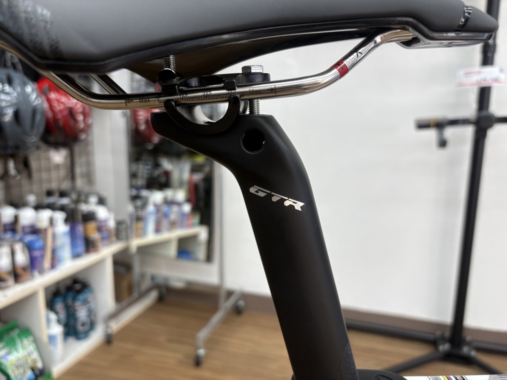 GUSTO_GTR_SPORT_TE_Peal-White